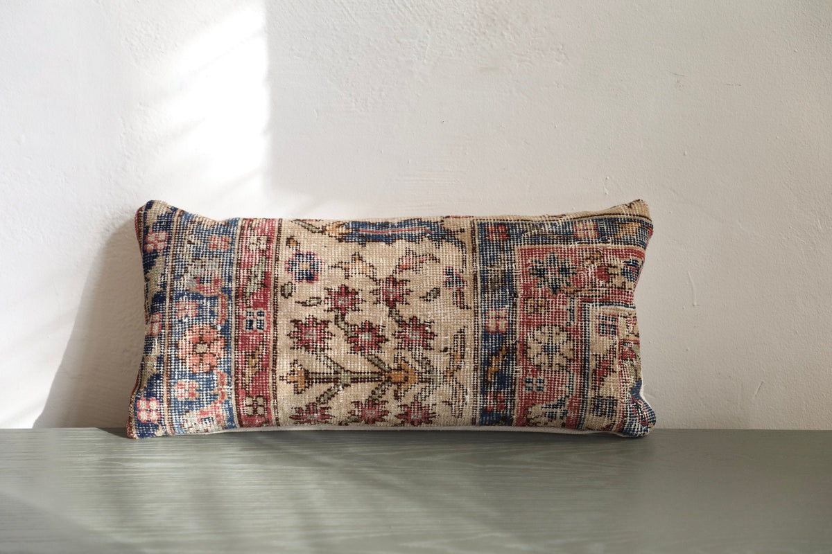 Textiles & Pillows