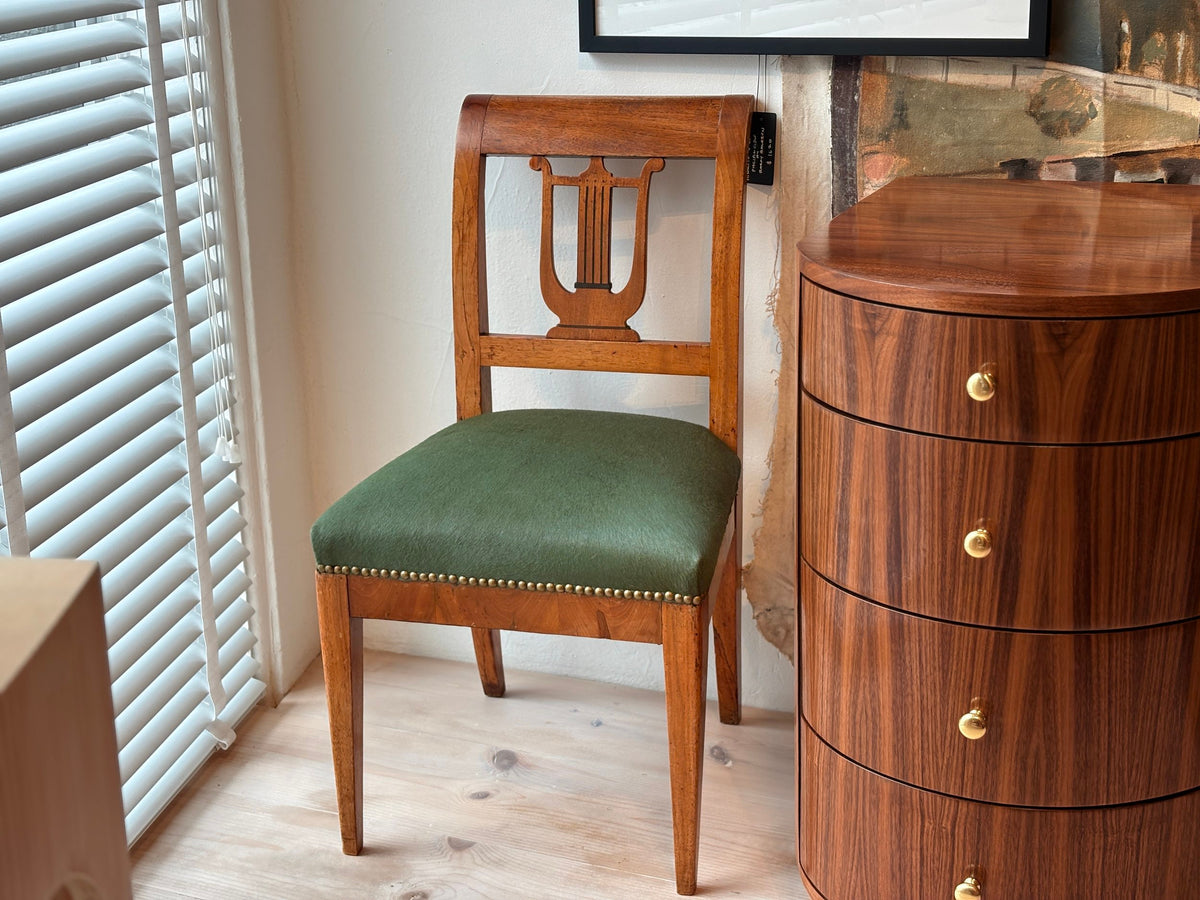 Green Chair Harp Design