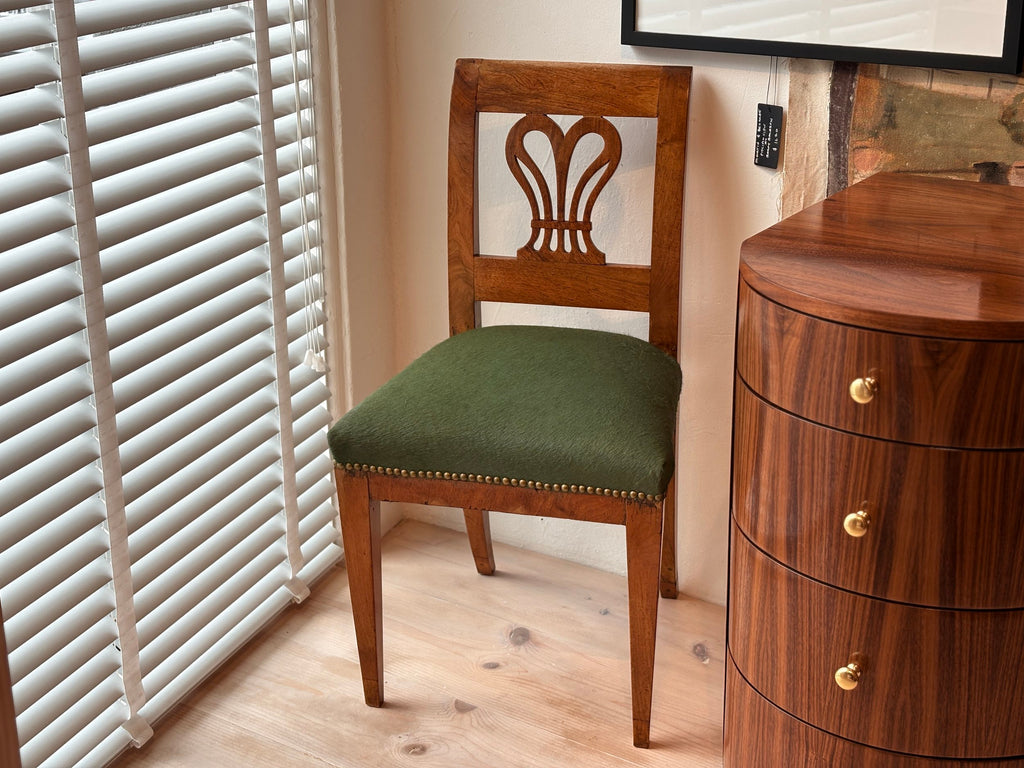 Green Chair Heart Design