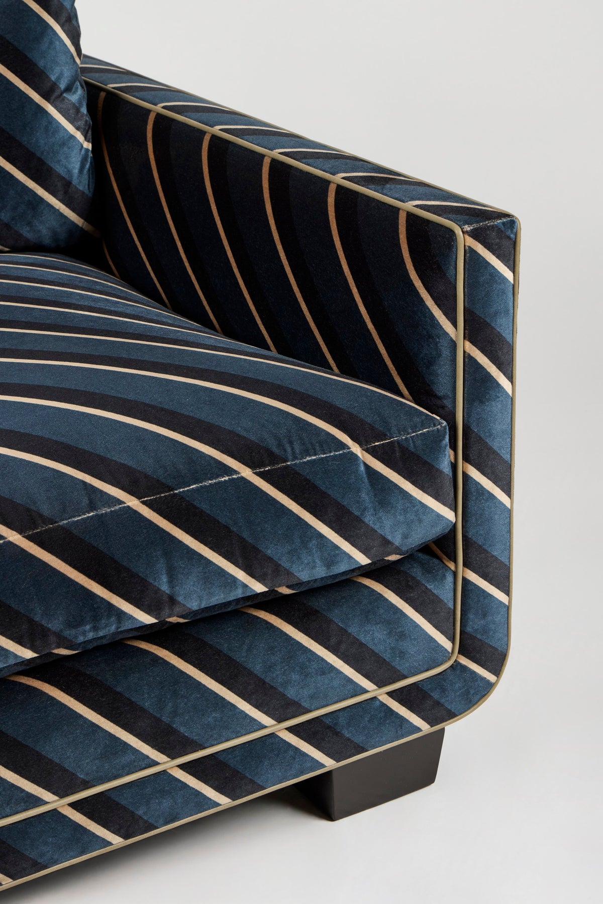 Harrison Chair, Loose