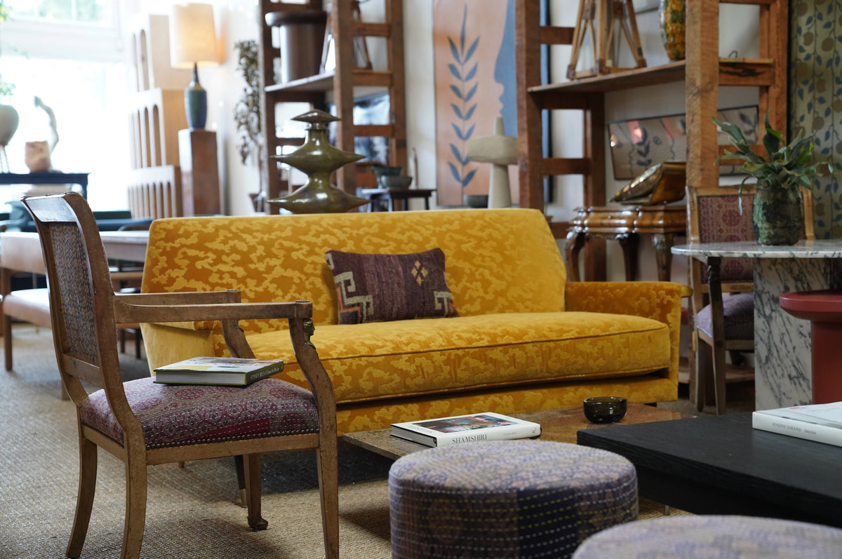 Jolly Sofa 72"