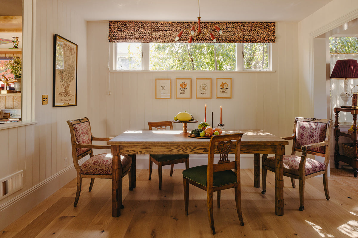 White oak flooring running through the dining room of the Pasadena residence by Martin & Brockett