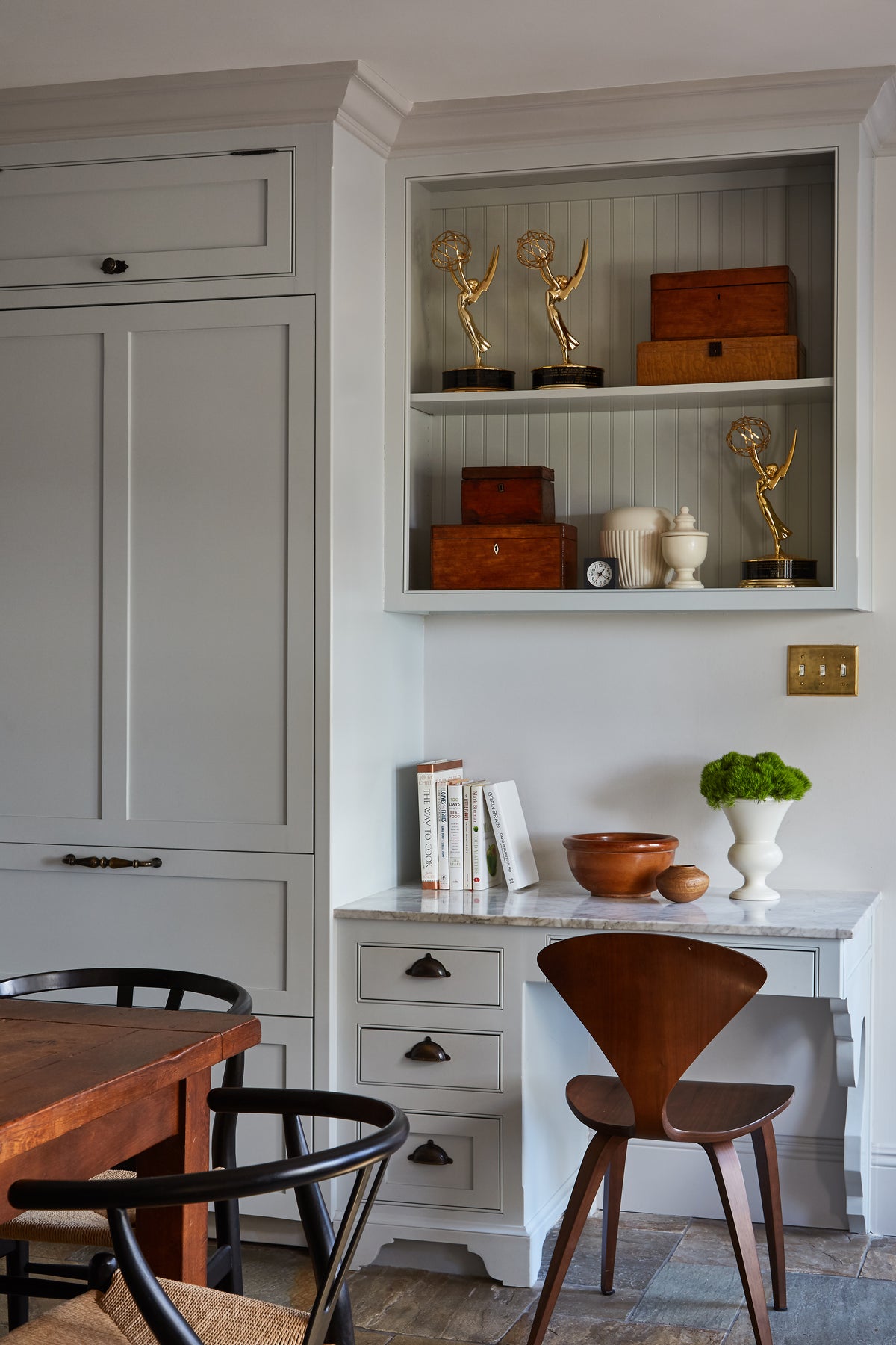Built-in shelving above a desk nook in the Studio City kitchen by Martin & Brockett