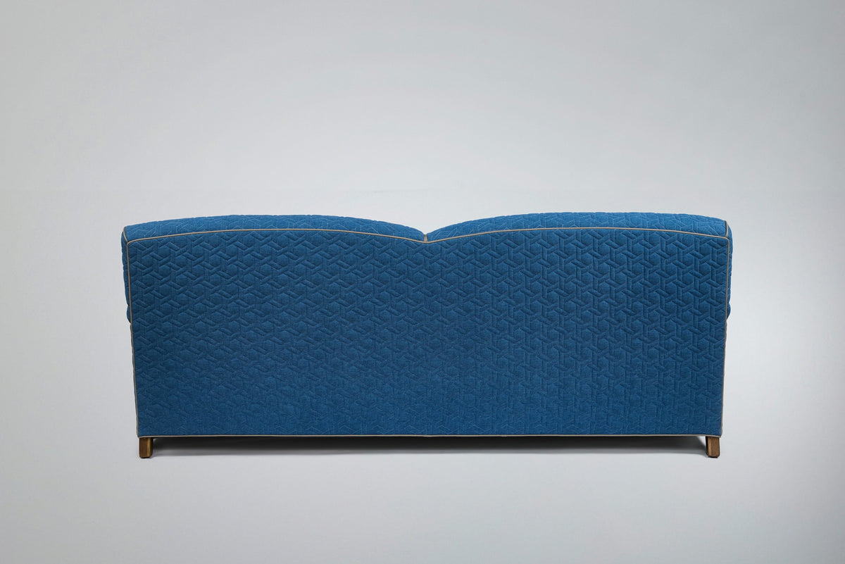 Lupa Sofa 84"