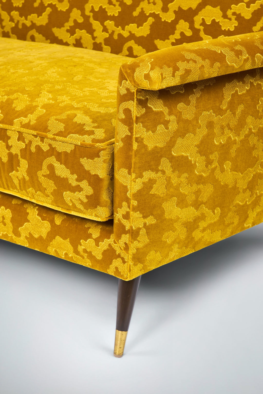 Jolly Sofa 72"